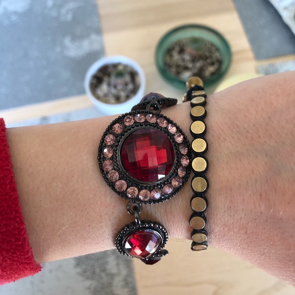 🍋 2 for $16 🍋 Boutique purple gem bracelet